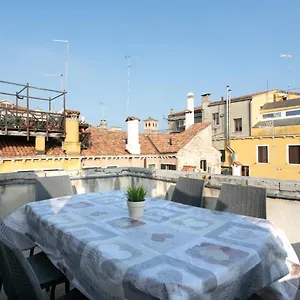 corte-del-tintor-apartments.hotelslidodijesolo.com/