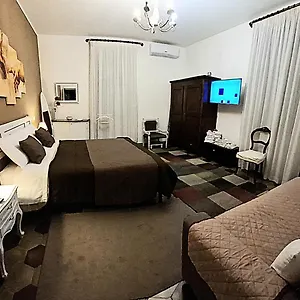 new-domus-ferrari-roma-luxury-ancient-and-romance.it-romehotels.com/